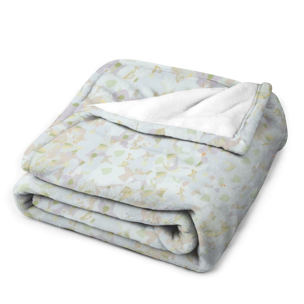 White ginger floral design blanket 60 inches by 80 inches
